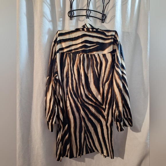 Chico's Black and Tan Animal Print Blouse - Picture 3 of 7